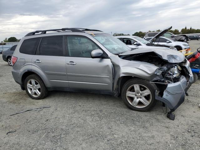 JF2SH63609H757954 - 2009 SUBARU FORESTER 2.5X PREMIUM ვერცხლისფერი ფოტო 4