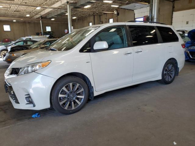 2019 TOYOTA SIENNA XLE, 