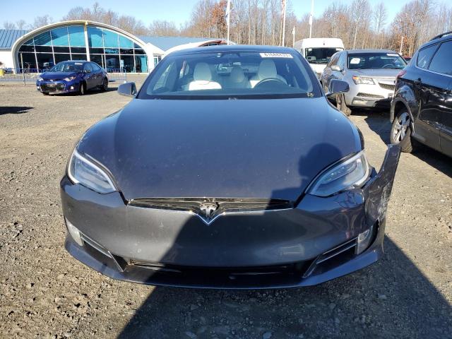 5YJSA1E25HF229826 - 2017 TESLA MODEL S Մոխրագույն լուսանկար 5