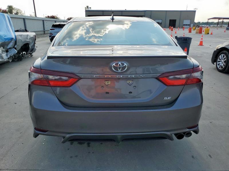 4T1G11AK8RU870002 - 2024 TOYOTA CAMRY SE NIGHT SHADE CHARCOAL photo 6