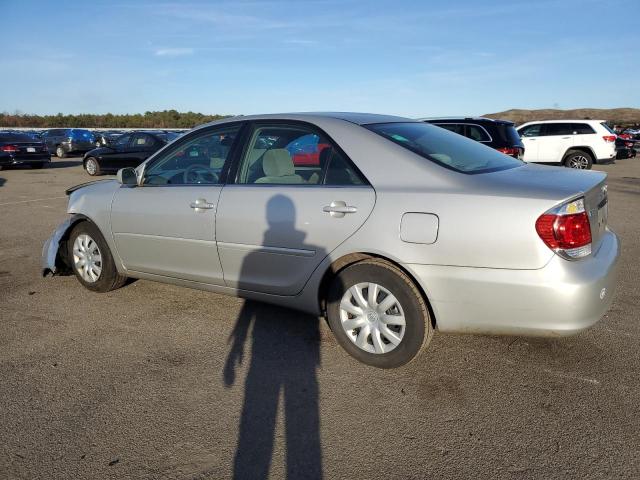 4T1BE32K65U400716 - 2005 TOYOTA CAMRY LE SILVER photo 2