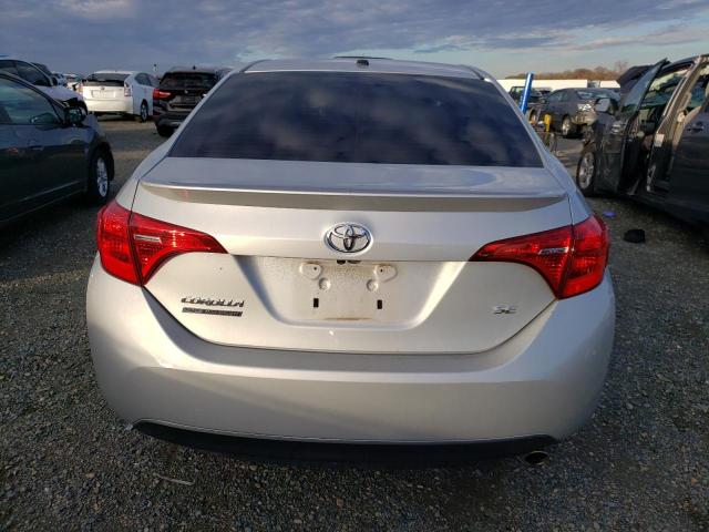 5YFBURHE7HP577403 - 2017 TOYOTA COROLLA L SILVER photo 6