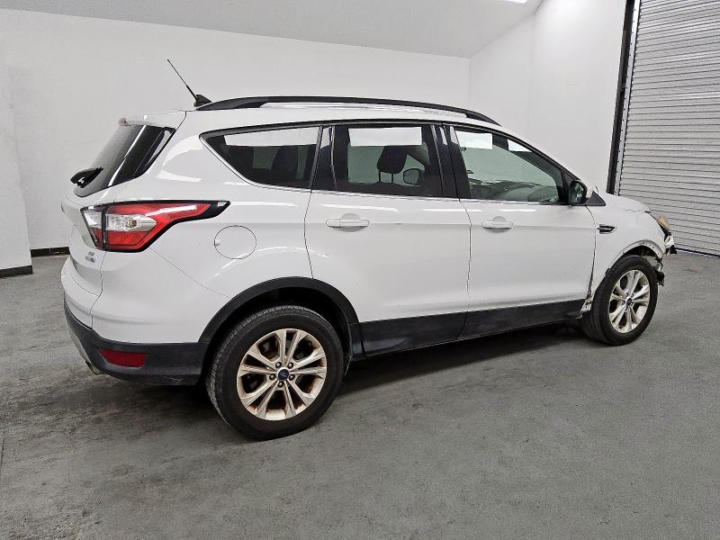 1FMCU9GD1JUD61645 - 2018 FORD ESCAPE SE Weiß Foto 3