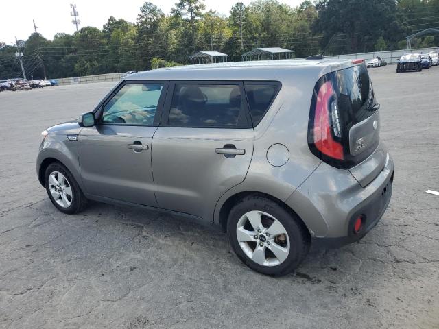KNDJN2A24J7601292 - 2018 KIA SOUL Grau Foto 2