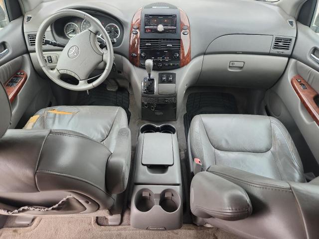 5TDZA22C65S360045 - 2005 TOYOTA SIENNA XLE GRAY photo 8