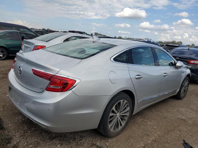 1G4ZP5SS9JU145543 - 2018 BUICK LACROSSE ESSENCE Argent photo 3