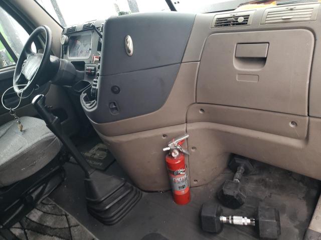 1FUJGLBG3DLBY0277 - 2013 FREIGHTLINER CASCADIA 1 WHITE photo 9