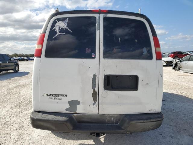 1GCGG25V271206600 - 2007 CHEVROLET EXPRESS G2 WHITE photo 6