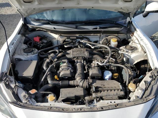 JF1ZNAA19F8706356 - 2015 TOYOTA SCION FR-S WHITE photo 11