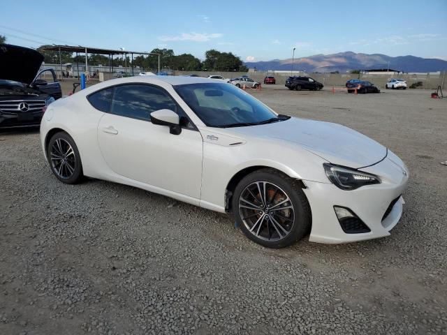 JF1ZNAA19F8706356 - 2015 TOYOTA SCION FR-S WHITE photo 4