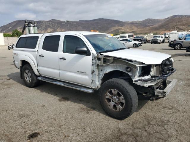5TFLU4EN8DX079377 - 2013 TOYOTA TACOMA DOUBLE CAB Weiß Foto 4