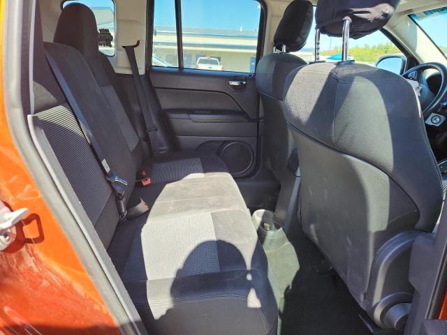 1C4NJDEB7CD588335 - 2012 JEEP COMPASS LATITUDE ნარინჯისფერი ფოტო 10