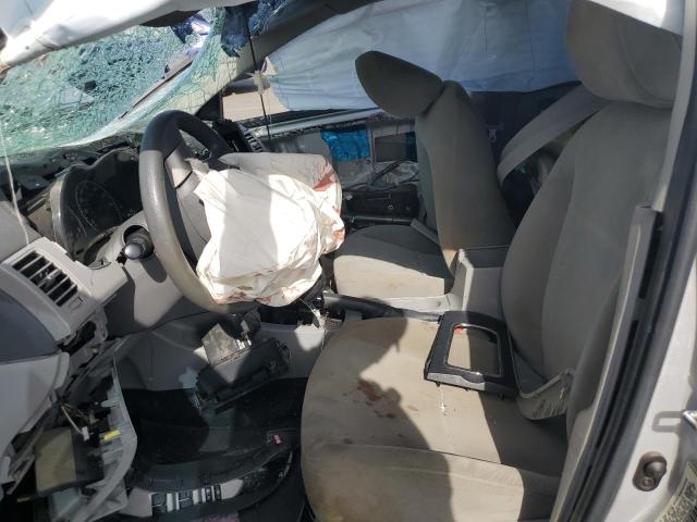 1NXBU4EE2AZ238575 - 2010 TOYOTA COROLLA BASE Сріблястий фото 7