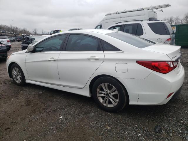 5NPEB4AC0EH880322 - 2014 HYUNDAI SONATA GLS WHITE photo 2