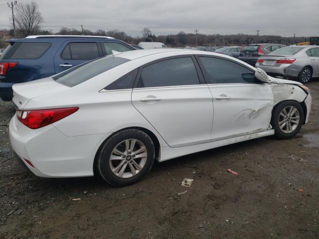 5NPEB4AC0EH880322 - 2014 HYUNDAI SONATA GLS WHITE photo 3