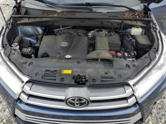 5TDKZRFH4JS239761 - 2018 TOYOTA HIGHLANDER SE Azul foto 12