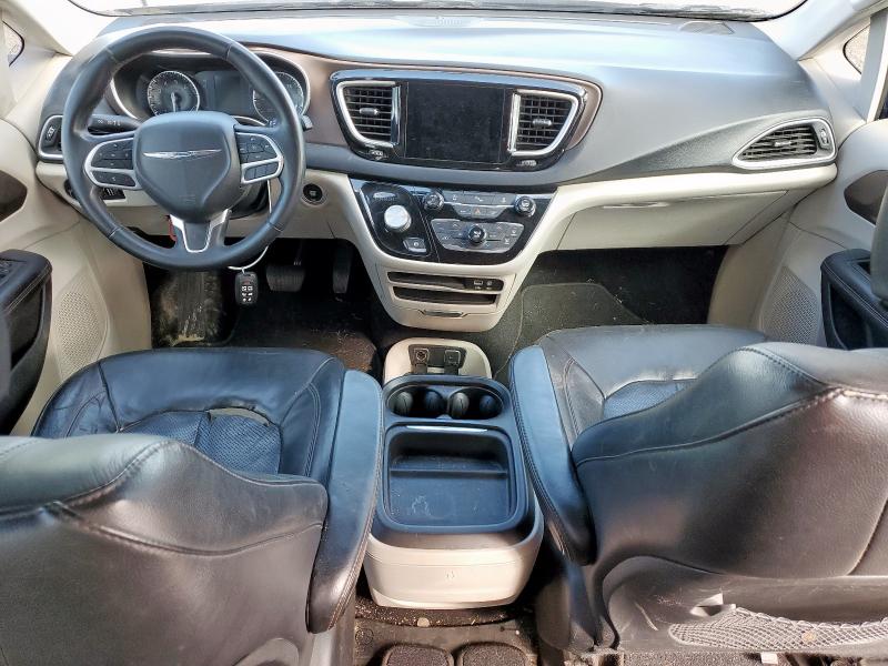 2C4RC1BG3JR294628 - 2018 CHRYSLER PACIFICA TOURING L BLUE photo 8