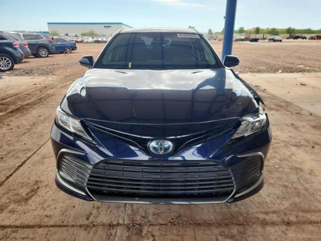 4T1C31AK2NU585749 - 2022 TOYOTA CAMRY LE BLUE photo 5