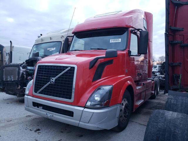 4V4NC9EJ8GN927560 - 2016 VOLVO VN VNL RED photo 2