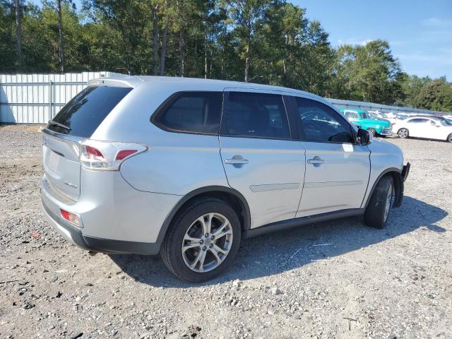 JA4AD3A3XFZ000573 - 2015 MITSUBISHI OUTLANDER SE 银色 照片 3
