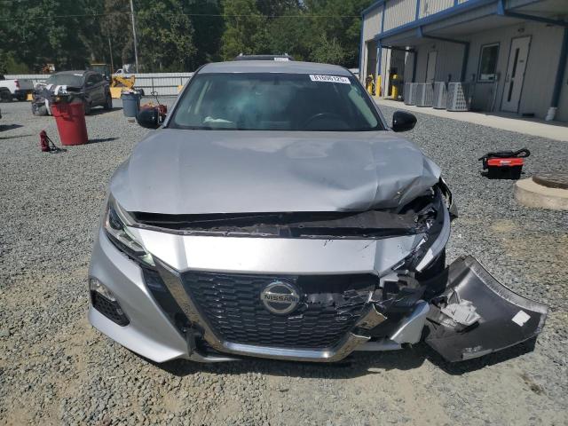 1N4BL4CVXKC146511 - 2019 NISSAN ALTIMA SR Серебристый фото 5