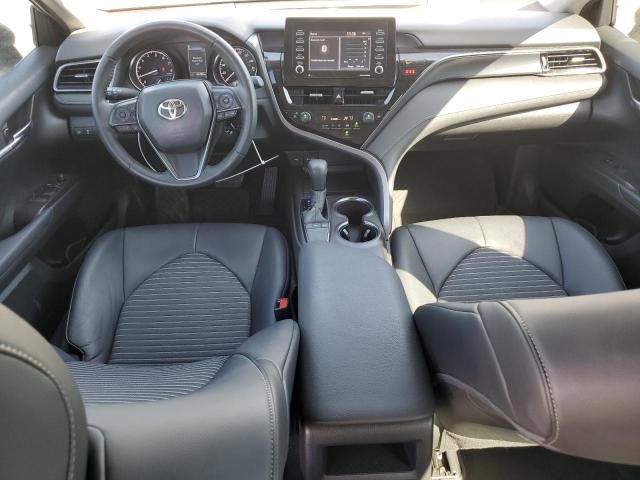 4T1G11AK8NU669632 - 2022 TOYOTA CAMRY SE 银色 照片 8