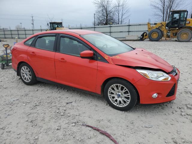 1FAHP3F23CL178499 - 2012 FORD FOCUS SE RED photo 4