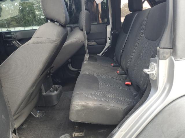 1C4BJWDG2GL189047 - 2016 JEEP WRANGLER U SPORT Silber Foto 10