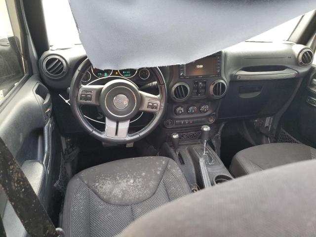 1C4BJWDG2GL189047 - 2016 JEEP WRANGLER U SPORT Silber Foto 8