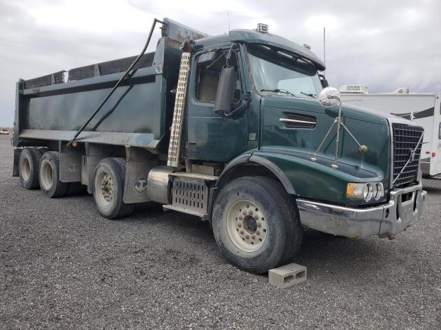 2013 VOLVO VHD, 