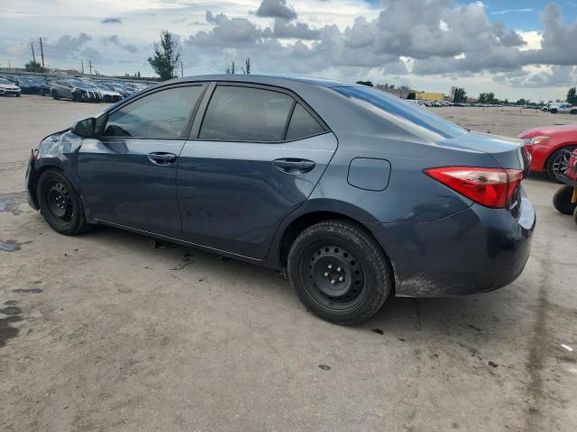 2T1BURHE5HC813322 - 2017 TOYOTA COROLLA L BLUE photo 2
