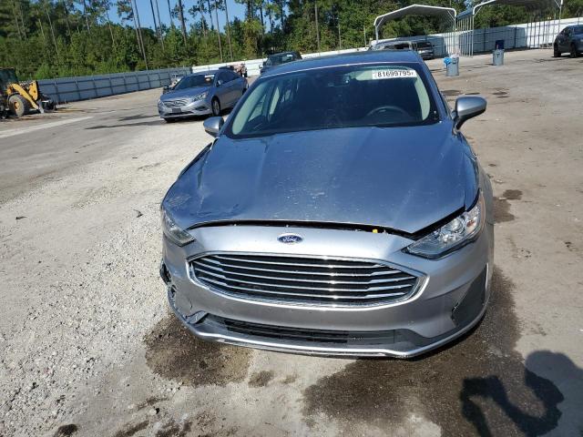 3FA6P0HD0LR219063 - 2020 FORD FUSION SE Արծաթագույն լուսանկար 5