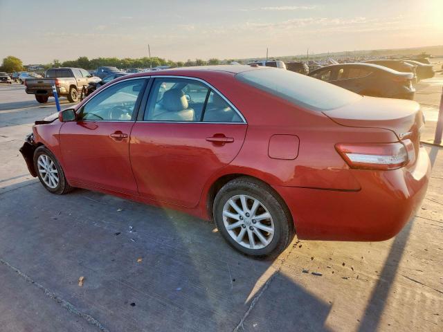 4T1BF3EK8BU752443 - 2011 TOYOTA CAMRY BASE RED photo 2