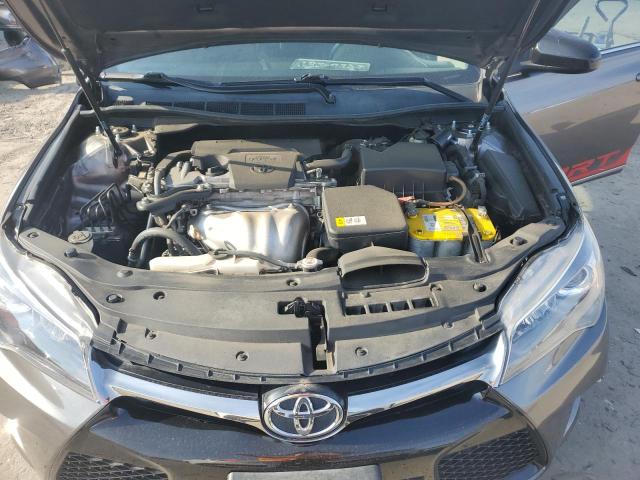 4T1BF1FK2HU327439 - 2017 TOYOTA CAMRY LE GRAY photo 11