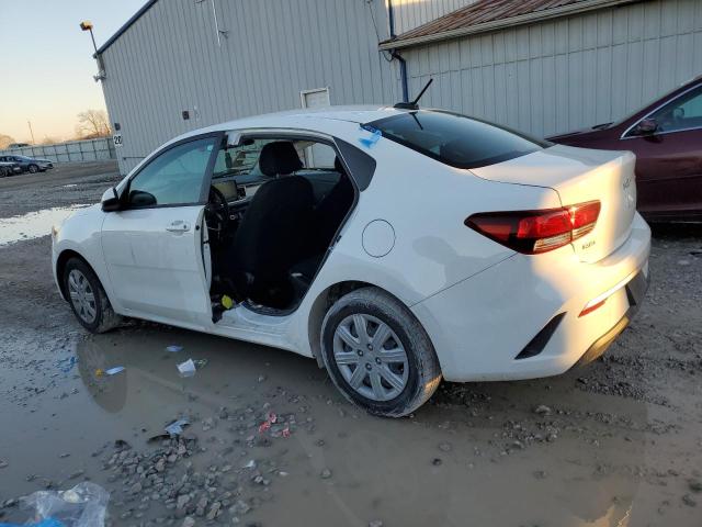 3KPA24AD8NE438285 - 2022 KIA RIO LX WHITE photo 2