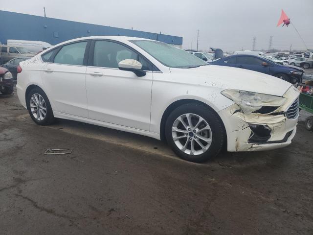 3FA6P0HD1LR250631 - 2020 FORD FUSION SE WHITE photo 4