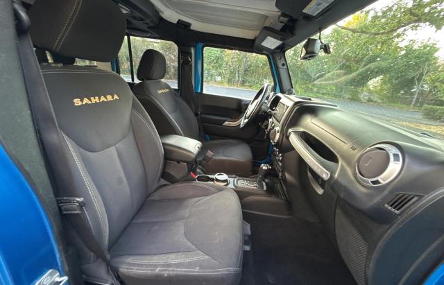 1C4BJWEG4EL264715 - 2014 JEEP WRANGLER U SAHARA Կապույտ լուսանկար 5