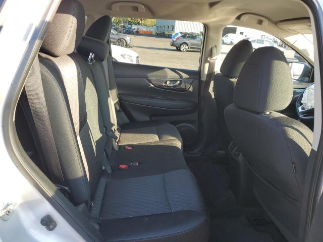 KNMAT2MV9HP530712 - 2017 NISSAN ROGUE S ვერცხლისფერი ფოტო 11