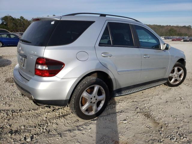 4JGBB22E88A421165 - 2008 MERCEDES-BENZ ML 320 CDI SILVER photo 3