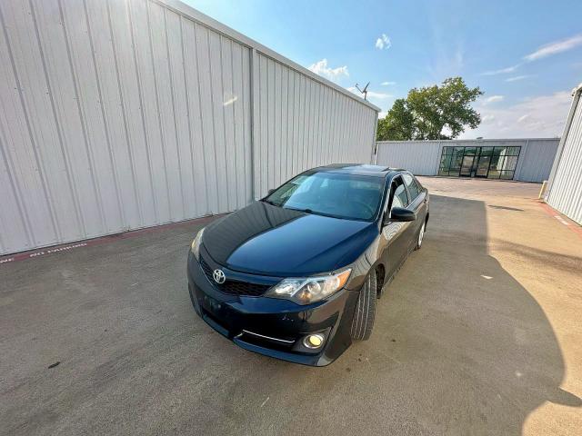 4T1BF1FK2CU158466 - 2012 TOYOTA CAMRY BASE Siyah fotoğraf 2