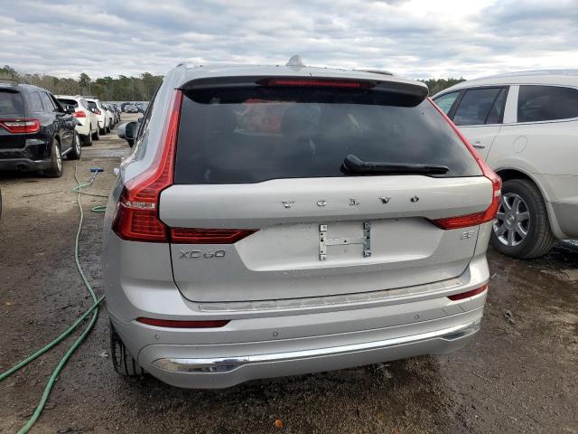 YV4L12DN8P1283289 - 2023 VOLVO XC60 PLUS SILVER photo 6