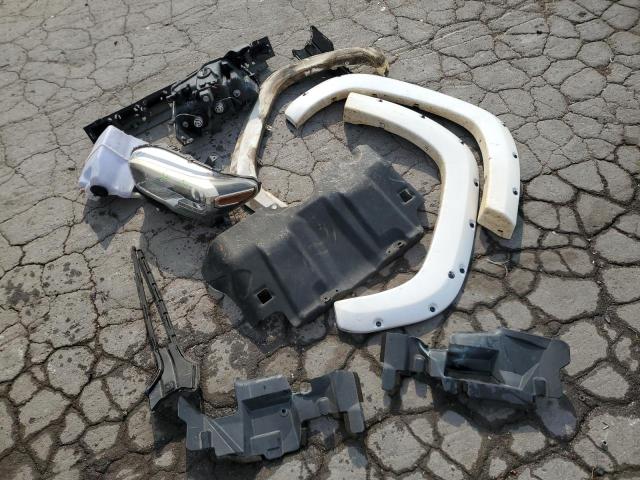 5TFCZ5AN9HX088351 - 2017 TOYOTA TACOMA DOUBLE CAB 白色 照片 12