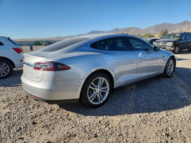 5YJSA1H19EFP33651 - 2014 TESLA MODEL S Արծաթագույն լուսանկար 3