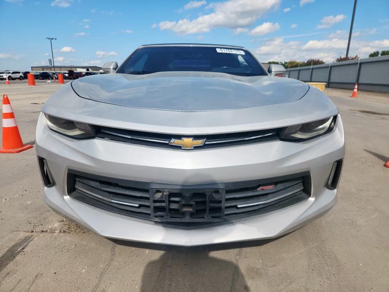 1G1FB3DS6H0136784 - 2017 CHEVROLET CAMARO LT ვერცხლისფერი ფოტო 5