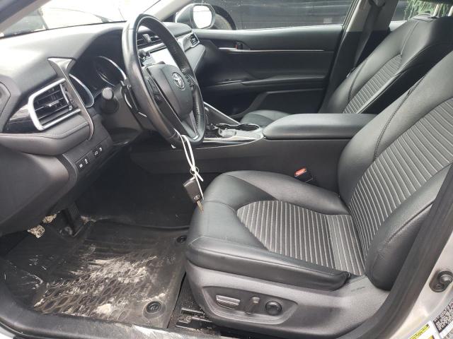 4T1B11HK2JU061955 - 2018 TOYOTA CAMRY L ვერცხლისფერი ფოტო 7
