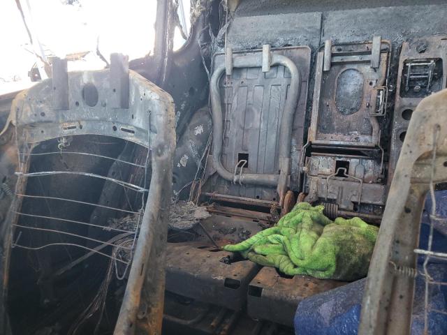 WVGBV7AX0BW556285 - 2011 VOLKSWAGEN TIGUAN S Verbrannt Foto 10