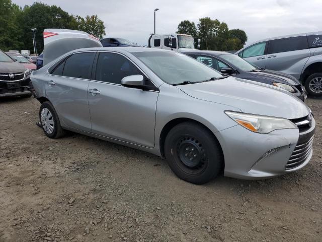 4T1BF1FK5GU609864 - 2016 TOYOTA CAMRY LE SILVER photo 4