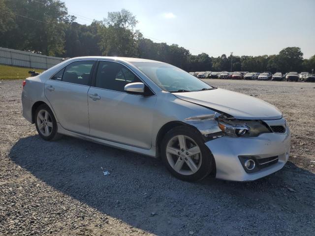 4T1BF1FK6CU195553 - 2012 TOYOTA CAMRY BASE Gris photo 4