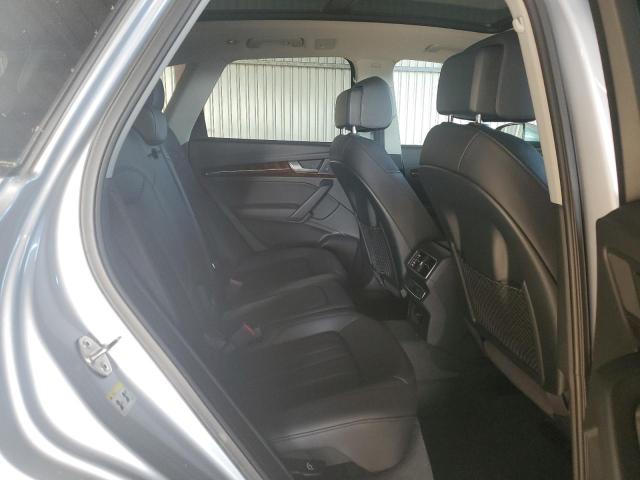 WA1ANAFY5J2018812 - 2018 AUDI Q5 PREMIUM SILVER photo 11