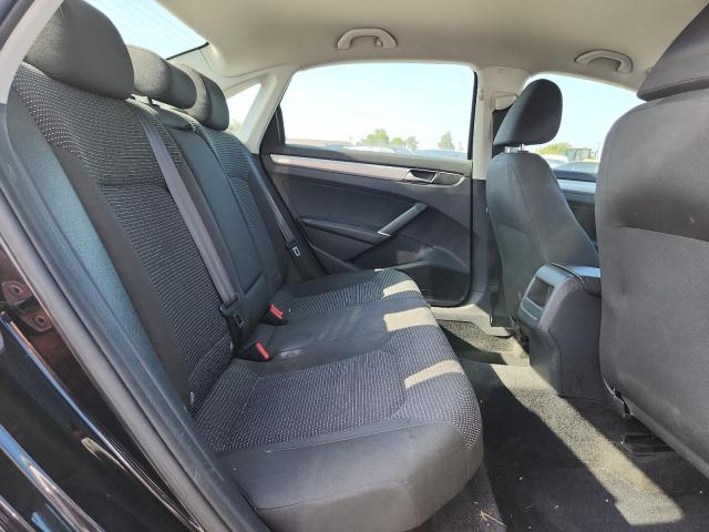 1VWAA7A39JC008372 - 2018 VOLKSWAGEN PASSAT S BLACK photo 10